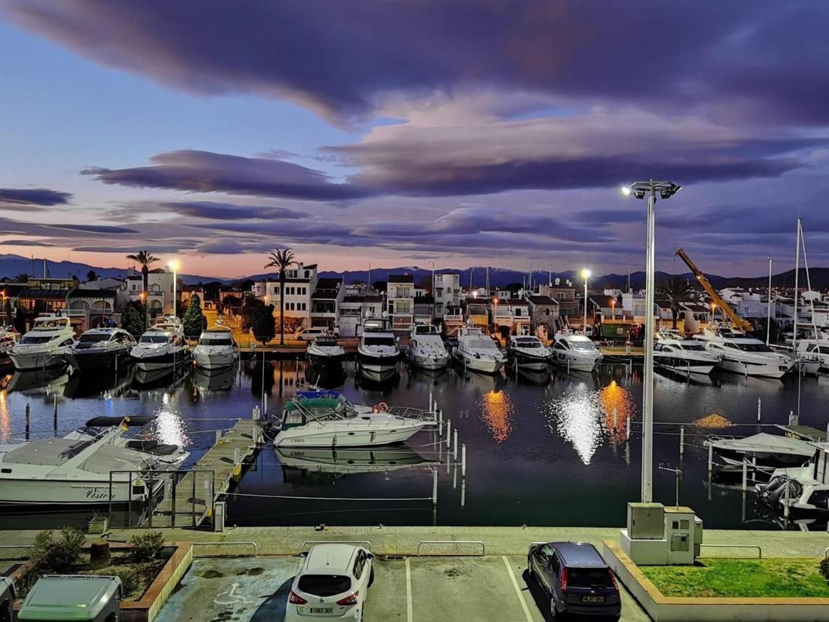 Apartamento Con Vistas Al Mar - Wifi - Aire Acondicionado Empuriabrava Eksteriør billede