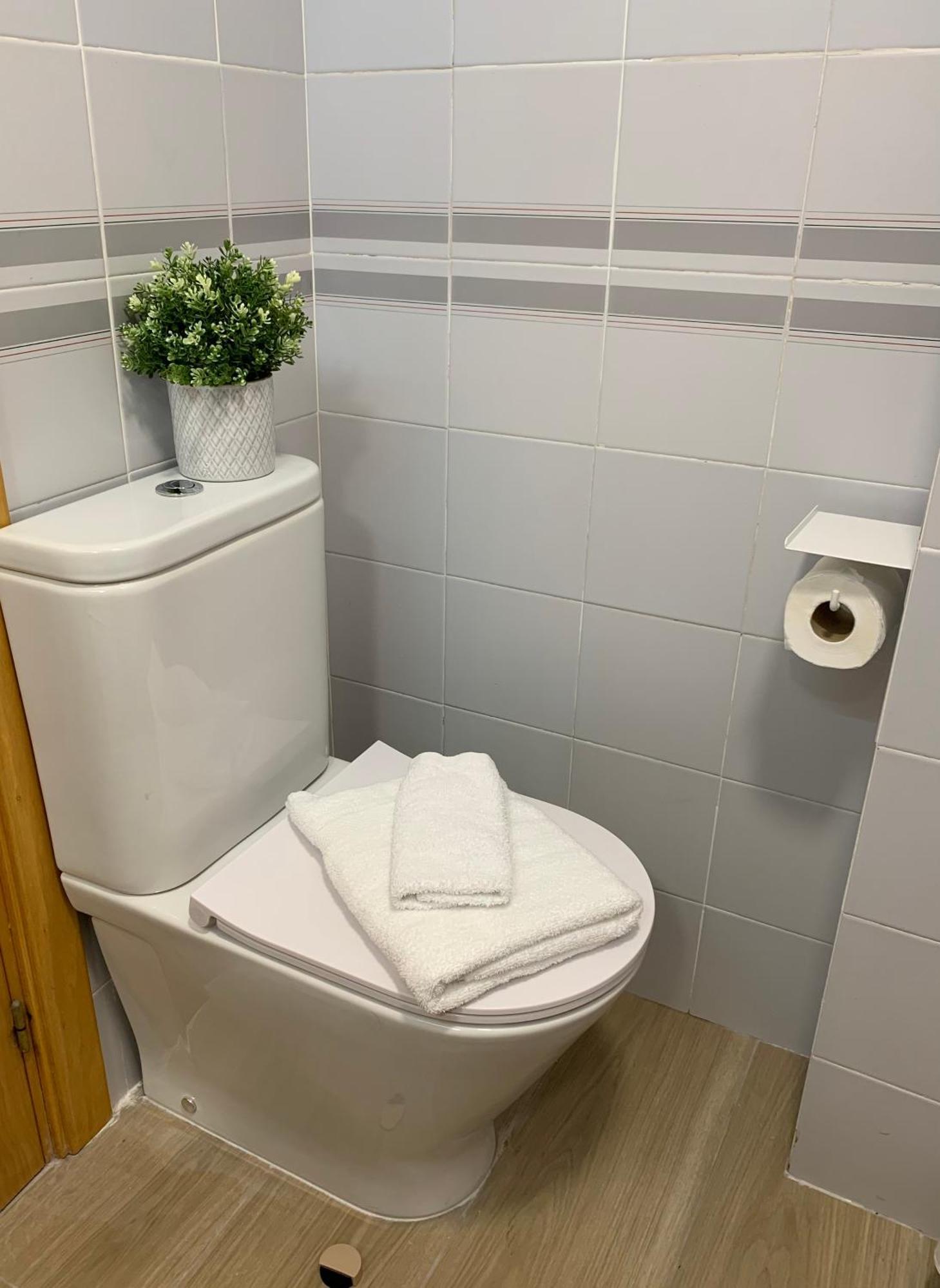 Apartamento Con Vistas Al Mar - Wifi - Aire Acondicionado Empuriabrava Eksteriør billede