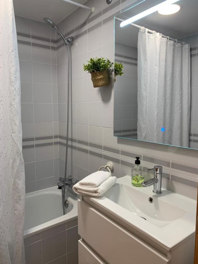 Apartamento Con Vistas Al Mar - Wifi - Aire Acondicionado Empuriabrava Eksteriør billede