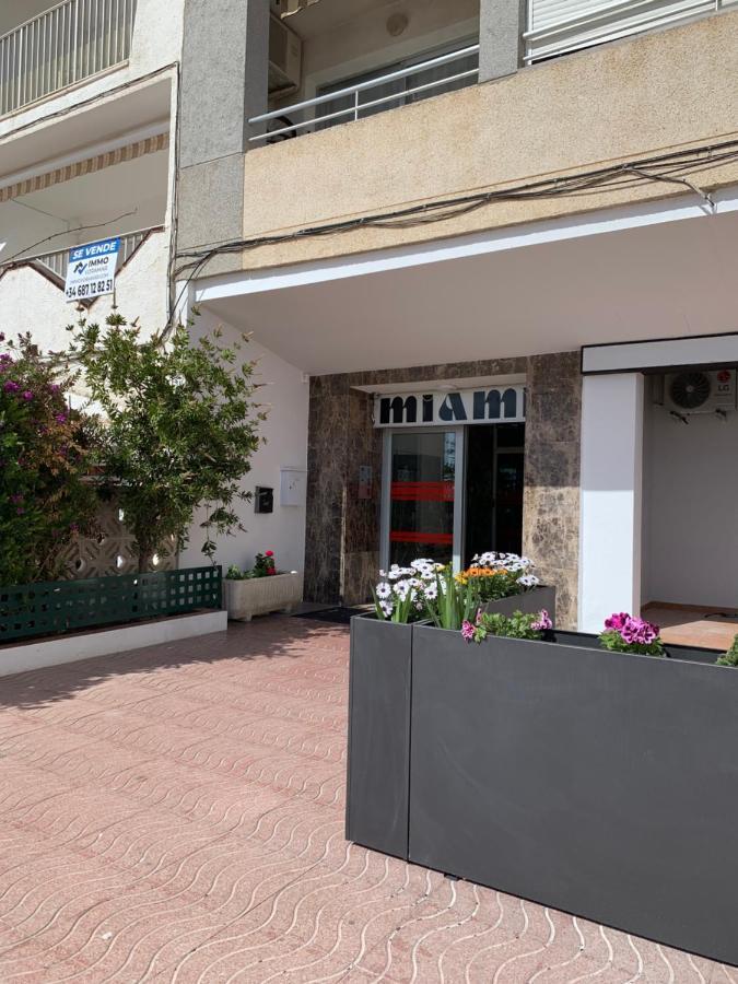 Apartamento Con Vistas Al Mar - Wifi - Aire Acondicionado Empuriabrava Eksteriør billede